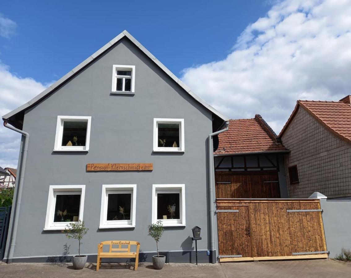 Pension - Kleinschmidt Urbach  Exteriör bild